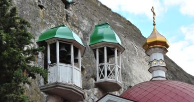Точка притяжения туристов — Инкерманский Свято-Климентовский монастырь